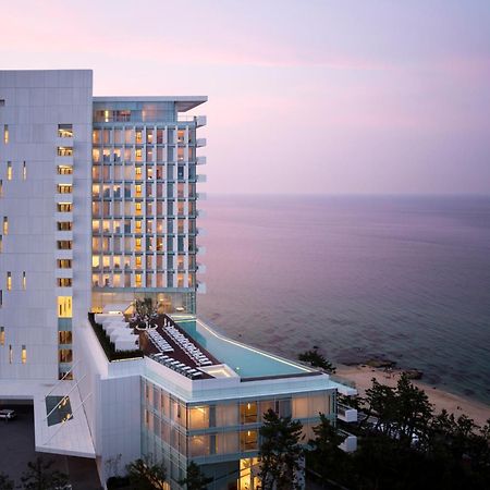 Seamarq Hotel Гангнеунг Екстериор снимка