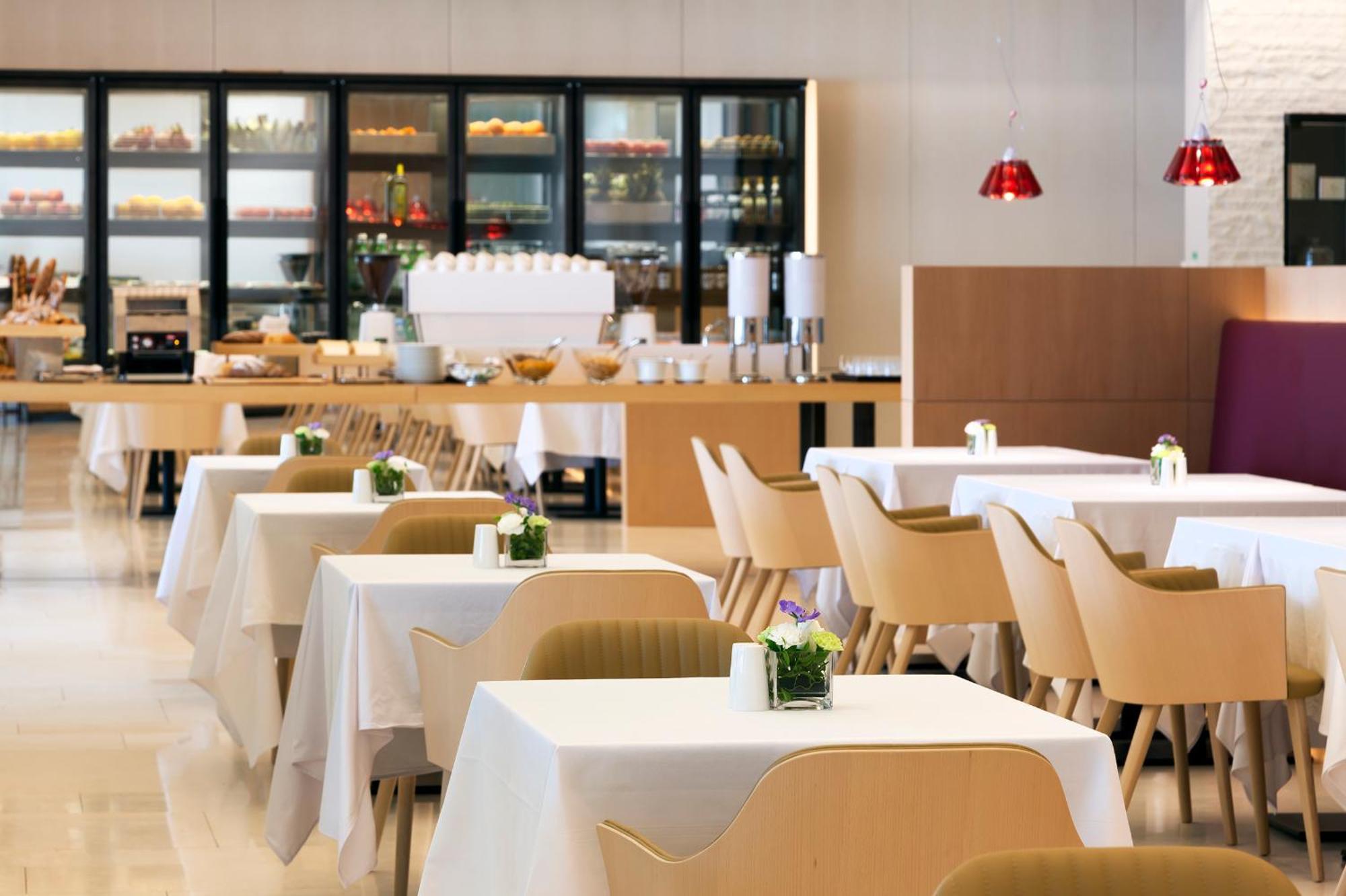 Seamarq Hotel Гангнеунг Екстериор снимка